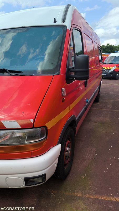 RENAULT MASTER II PHASE 1 2,5D - 1998 - 111751kms - Fourgon utilitaire: photos 1 RENAULT MASTER II PHASE 1 2,5D - 1998 - 111751kms - Fourgon utilitaire: photos 1