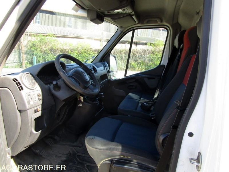 RENAULT MASTER du 25/04/2012 en l'état (Contrôle Technique joint) - Fourgon utilitaire: photos 5 RENAULT MASTER du 25/04/2012 en l'état (Contrôle Technique joint) - Fourgon utilitaire: photos 5