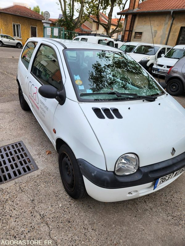 RENAULT TWINGO - Voiture: photos 2 RENAULT TWINGO - Voiture: photos 2