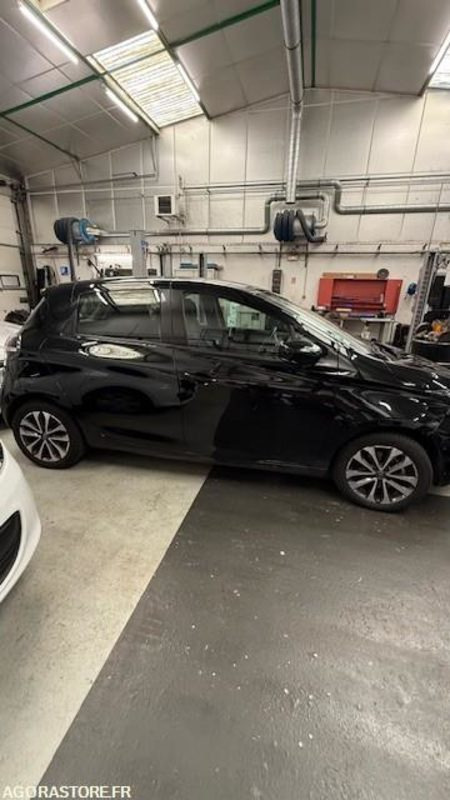 RENAULT ZOE - 32500km - 2020 - Voiture: photos 3 RENAULT ZOE - 32500km - 2020 - Voiture: photos 3