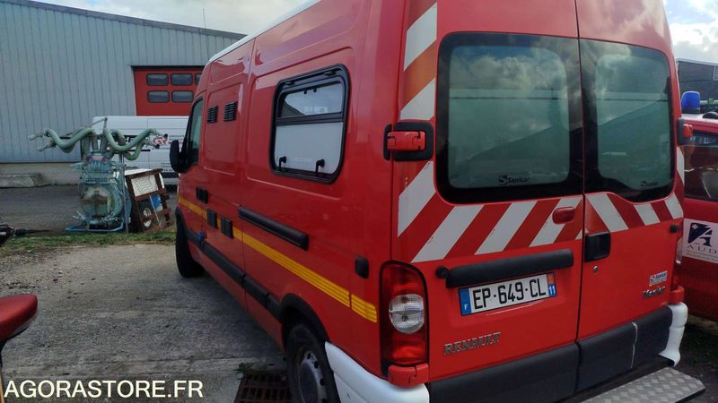 Renault Master - 2005 - Fourgon utilitaire: photos 2 Renault Master - 2005 - Fourgon utilitaire: photos 2