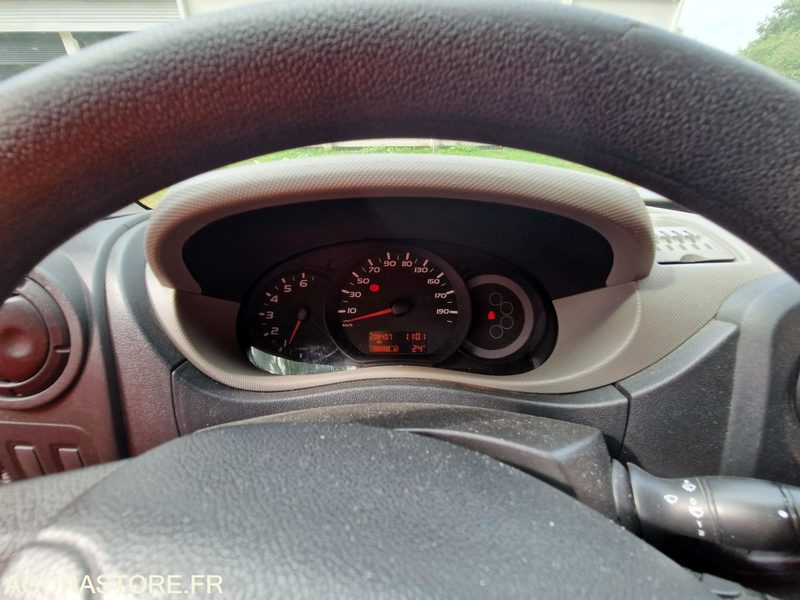 Fourgon utilitaire Renault Master - 2011 - 208407 - BV565XQ: photos 11