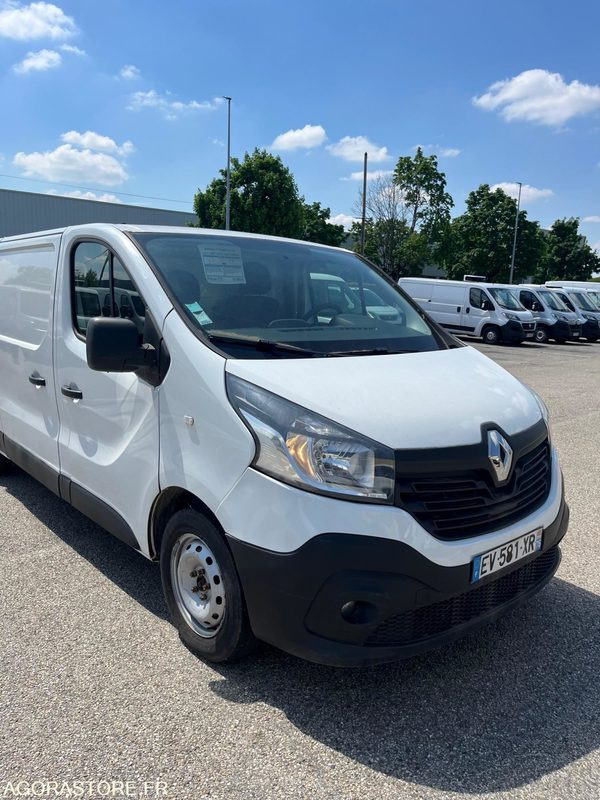 Renault Trafic L2H1 1200 Energy Confort - 2018 - 180 000km - Fourgon utilitaire: photos 2 Renault Trafic L2H1 1200 Energy Confort - 2018 - 180 000km - Fourgon utilitaire: photos 2