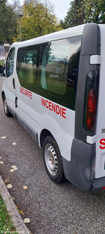 Renault Trafic VP vitré- 2002 - 127320kms - Fourgonnette: photos 5 Renault Trafic VP vitré- 2002 - 127320kms - Fourgonnette: photos 5