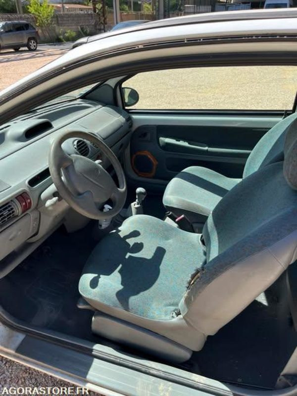 Renault Twingo - 2003 - 127399KM - Voiture: photos 2 Renault Twingo - 2003 - 127399KM - Voiture: photos 2