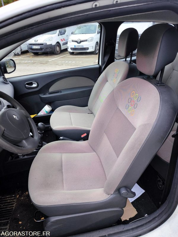 Voiture Renault Twingo: photos 6