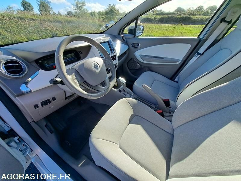 Renault Zoé 73307 kms FD277AT - Voiture: photos 5 Renault Zoé 73307 kms FD277AT - Voiture: photos 5
