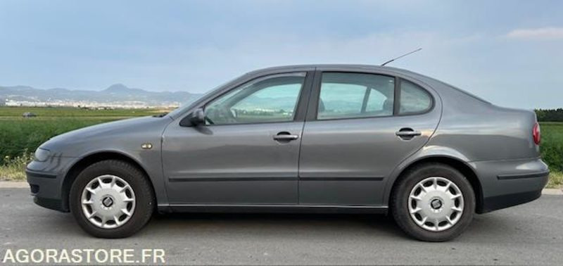 SEAT TOLEDO 1.9 TDI 110 CH - 2000 - 208 500 kms - Voiture: photos 3 SEAT TOLEDO 1.9 TDI 110 CH - 2000 - 208 500 kms - Voiture: photos 3