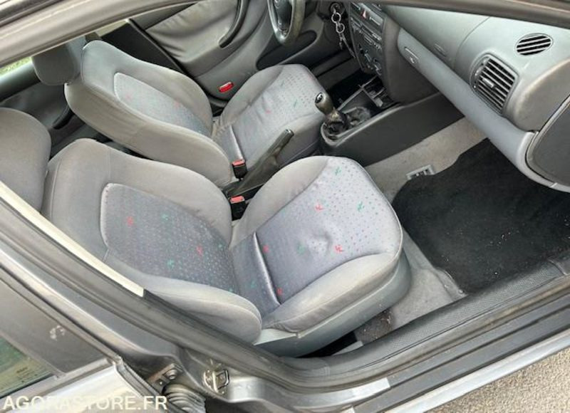 SEAT TOLEDO 1.9 TDI 110 CH - 2000 - 208 500 kms - Voiture: photos 5 SEAT TOLEDO 1.9 TDI 110 CH - 2000 - 208 500 kms - Voiture: photos 5