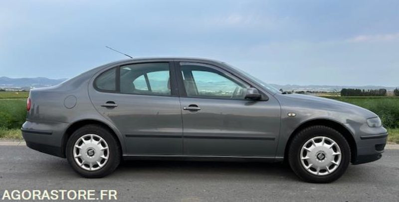 SEAT TOLEDO 1.9 TDI 110 CH - 2000 - 208 500 kms - Voiture: photos 1 SEAT TOLEDO 1.9 TDI 110 CH - 2000 - 208 500 kms - Voiture: photos 1