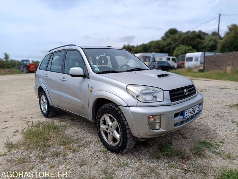 TOYOTA RAV4 - 2002 - 212500KMS - SUV: photos 3 TOYOTA RAV4 - 2002 - 212500KMS - SUV: photos 3