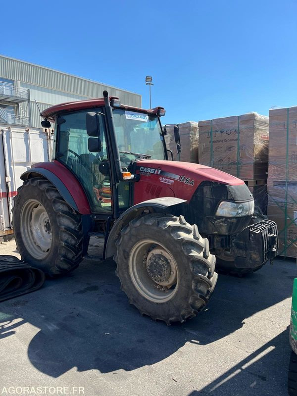 TRACTEUR CASE FARMALL95 - FD902NC - 2019 - 712 HEURES - Tracteur agricole: photos 1 TRACTEUR CASE FARMALL95 - FD902NC - 2019 - 712 HEURES - Tracteur agricole: photos 1