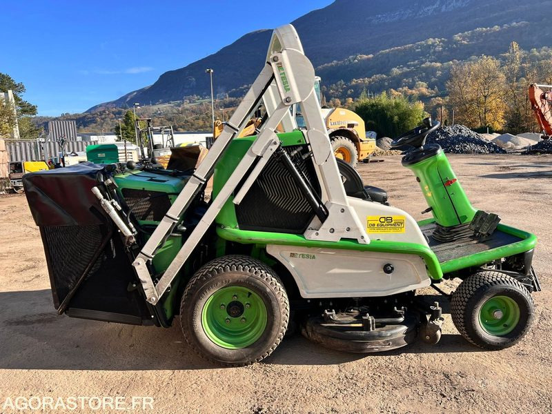 Tondeuse auto portée ETESIA HYDRO 124D - Année 2006 - 2190 heures - Motofaucheuse: photos 3 Tondeuse auto portée ETESIA HYDRO 124D - Année 2006 - 2190 heures - Motofaucheuse: photos 3