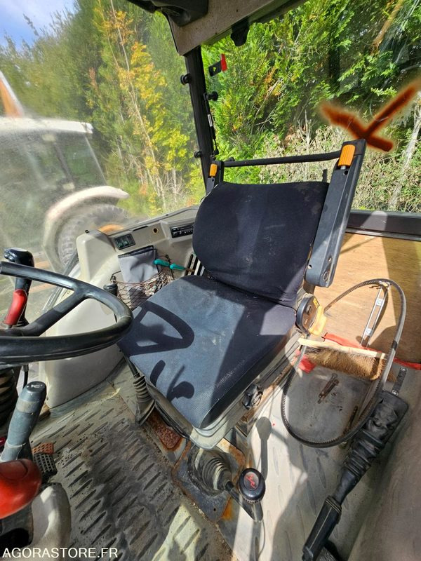 Tracteur Renault ergos - 2000 - 10152H - 2924VB28 - Tracteur agricole: photos 5 Tracteur Renault ergos - 2000 - 10152H - 2924VB28 - Tracteur agricole: photos 5