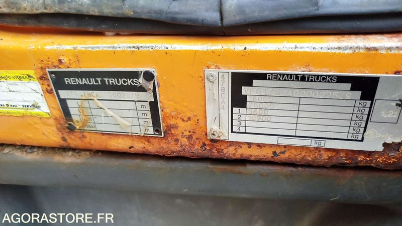 Renault Kerax 220DCI - 2006 - 138401km - 815BTZ31 - Tracteur routier: photos 4 Renault Kerax 220DCI - 2006 - 138401km - 815BTZ31 - Tracteur routier: photos 4