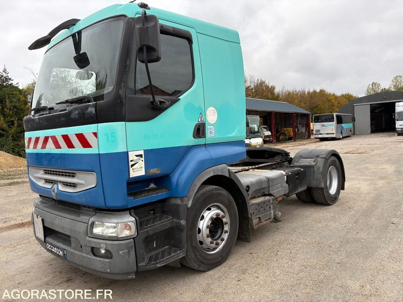 TRACTEUR RENAULT 420 DCI - Tracteur routier: photos 4 TRACTEUR RENAULT 420 DCI - Tracteur routier: photos 4