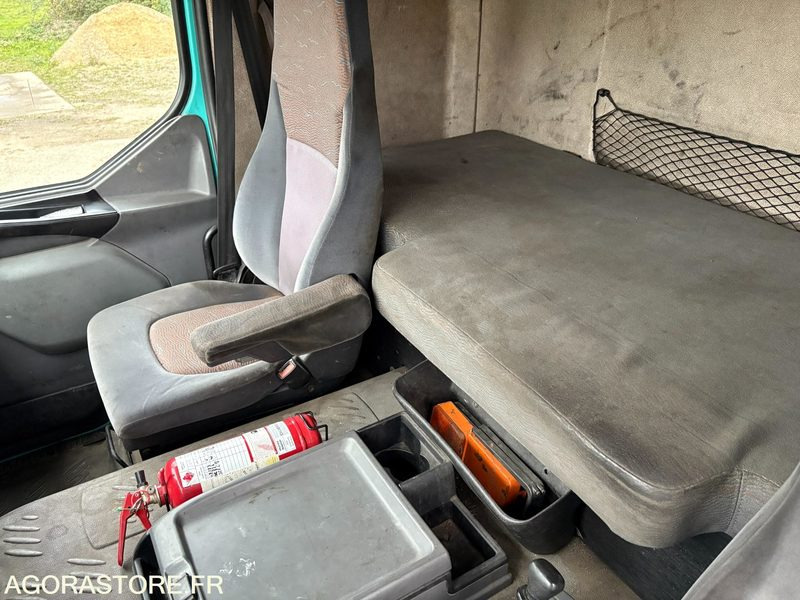 TRACTEUR RENAULT 420 DCI - Tracteur routier: photos 3 TRACTEUR RENAULT 420 DCI - Tracteur routier: photos 3