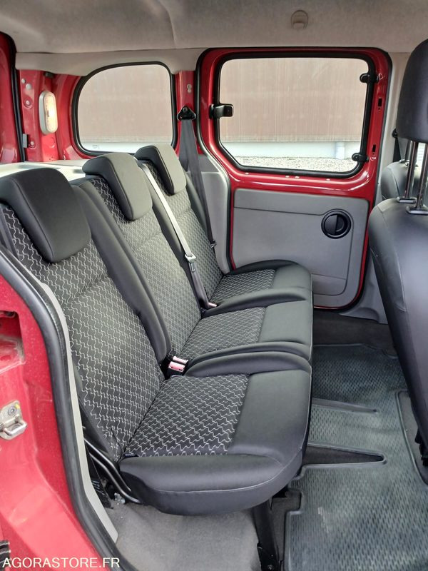 VL RENAULT KANGOO - Voiture: photos 5 VL RENAULT KANGOO - Voiture: photos 5