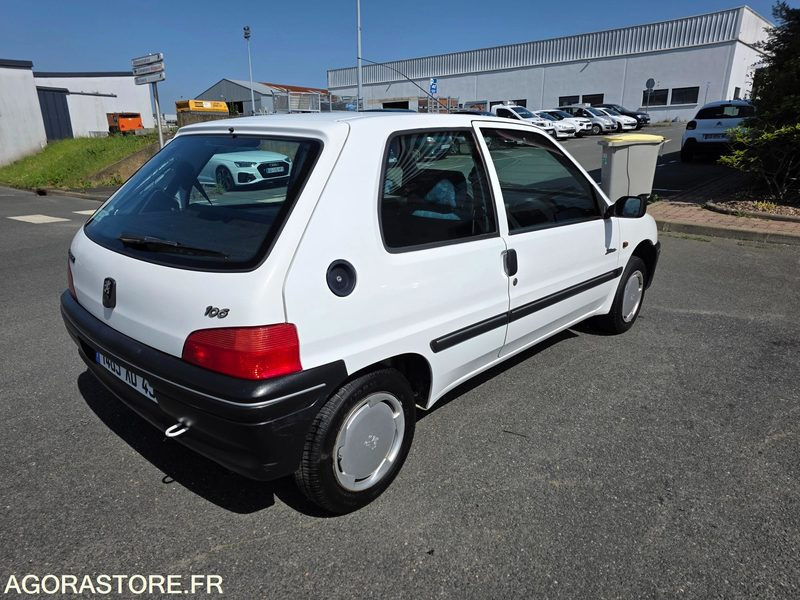 Véhicule Peugeot 106 - Voiture: photos 4 Véhicule Peugeot 106 - Voiture: photos 4