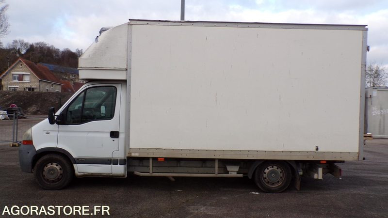 RENAULT MASTER 20M3 AX-648-DA - Véhicule utilitaire: photos 1 RENAULT MASTER 20M3 AX-648-DA - Véhicule utilitaire: photos 1