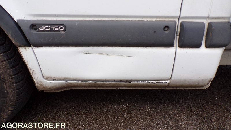 RENAULT MASTER 20M3 AX-648-DA - Véhicule utilitaire: photos 2 RENAULT MASTER 20M3 AX-648-DA - Véhicule utilitaire: photos 2