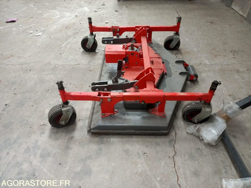 Coupe de tondeuse mulchng Morgneux TMC 150 fixation Kubota - Motofaucheuse: photos 2 Coupe de tondeuse mulchng Morgneux TMC 150 fixation Kubota - Motofaucheuse: photos 2