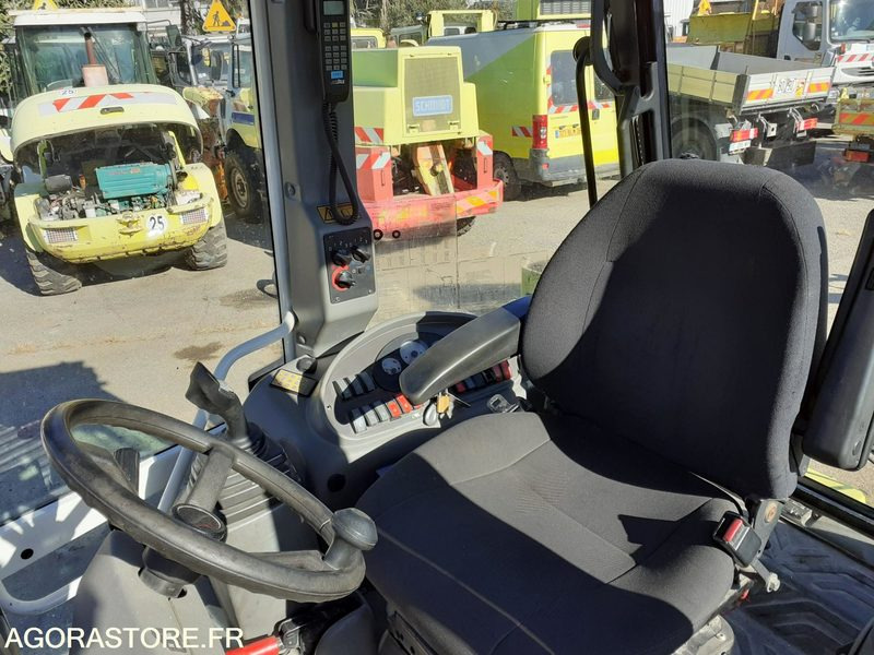 Crédit-bail de tractopelle 4x4 volvo bl71 tractopelle 4x4 volvo bl71: photos 13 Crédit-bail de tractopelle 4x4 volvo bl71 tractopelle 4x4 volvo bl71: photos 13