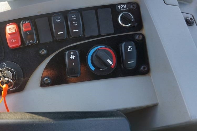 Crédit-bail de CAT 906M  CAT 906M: photos 15