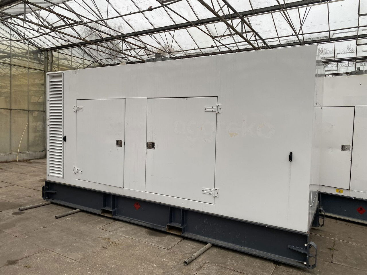 Diversen 300 KVA Aggreko 300 KVA - Groupe électrogène: photos 1 Diversen 300 KVA Aggreko 300 KVA - Groupe électrogène: photos 1