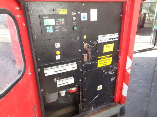 Doosan G60 - Groupe électrogène: photos 4 Doosan G60 - Groupe électrogène: photos 4