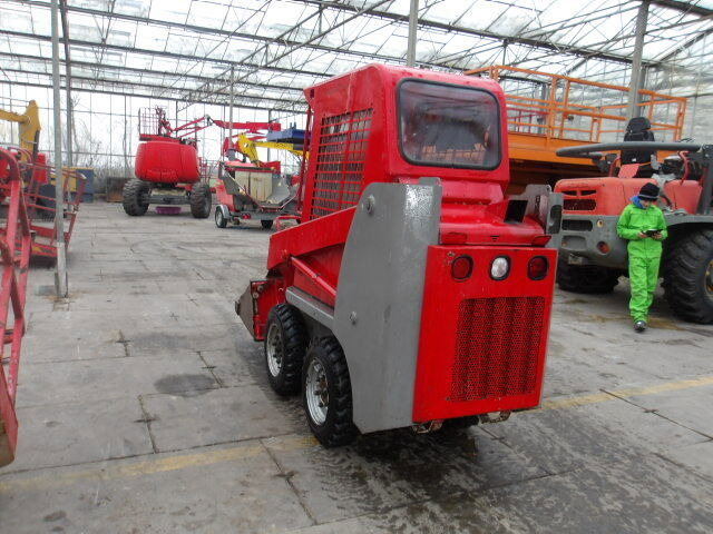 Gehl 1640 - Mini chargeuse: photos 3 Gehl 1640 - Mini chargeuse: photos 3