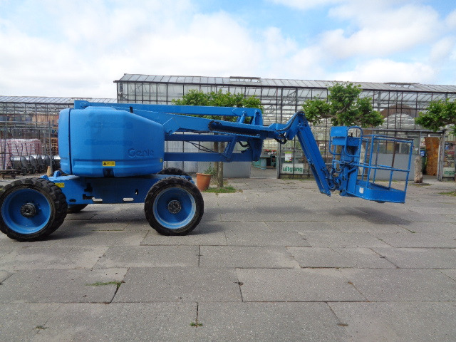 Genie Z45-25 - Nacelle articulée: photos 3 Genie Z45-25 - Nacelle articulée: photos 3