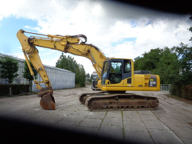Komatsu PC210 LC-8 - Pelle sur chenille: photos 3 Komatsu PC210 LC-8 - Pelle sur chenille: photos 3