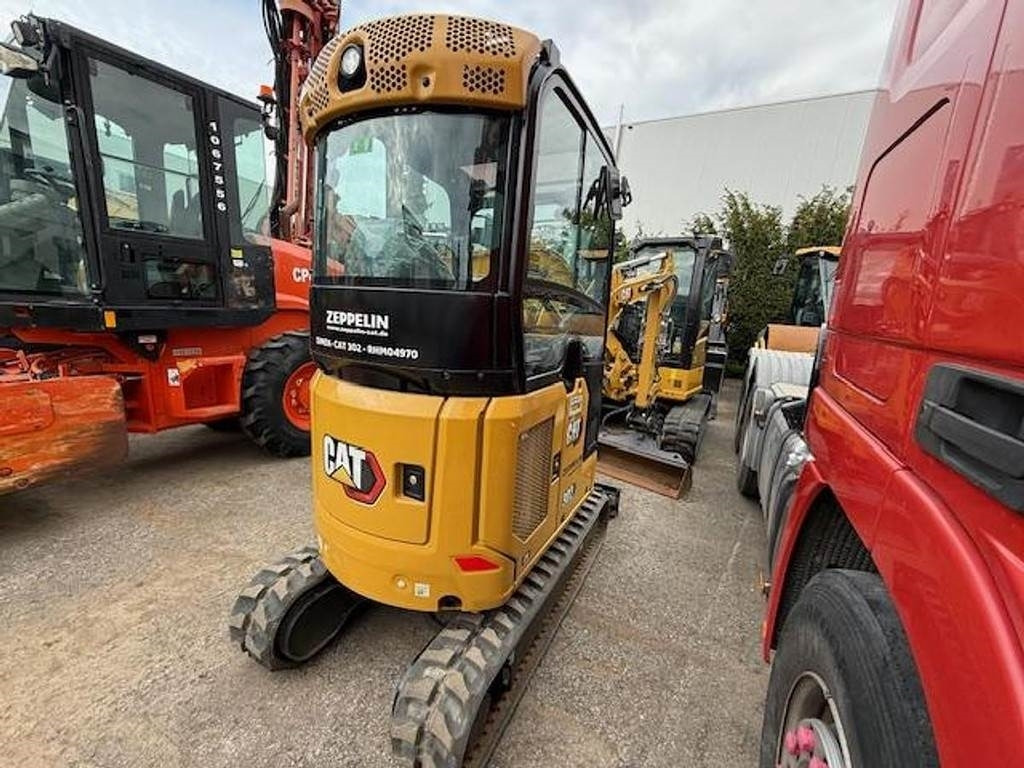 CAT 302-05 - Mini pelle: photos 2 CAT 302-05 - Mini pelle: photos 2