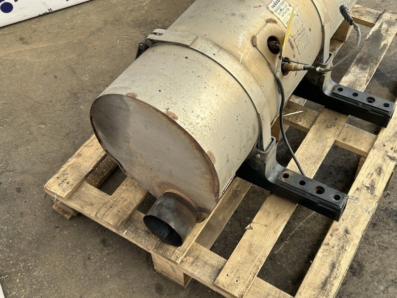 Iveco Exhaust catalyst - Silencieux pour Camion: photos 2 Iveco Exhaust catalyst - Silencieux pour Camion: photos 2