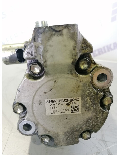 Mercedes-Benz Power Steering Pump - Pompe de support pour Camion: photos 1 Mercedes-Benz Power Steering Pump - Pompe de support pour Camion: photos 1