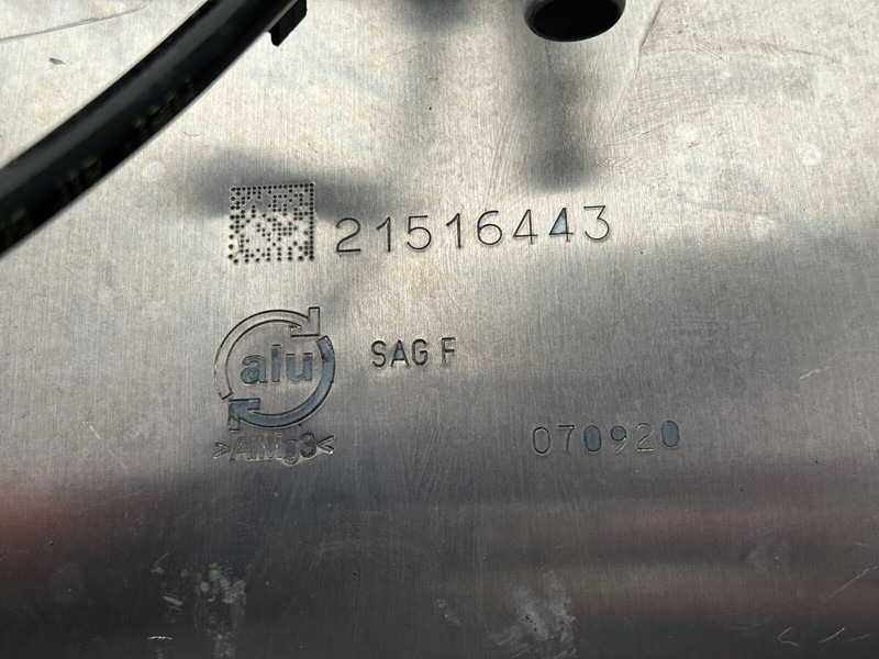 Renault 210L 710x690x530 - Réservoir de carburant pour Camion: photos 5 Renault 210L 710x690x530 - Réservoir de carburant pour Camion: photos 5