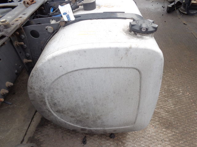 Renault Volvo / complete fuel tank new or used 450L - 110cm, with bracke - Réservoir de carburant pour Camion: photos 5 Renault Volvo / complete fuel tank new or used 450L - 110cm, with bracke - Réservoir de carburant pour Camion: photos 5