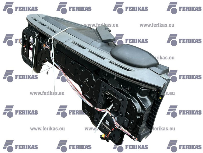 Renault complete dashboard - Pare-chocs: photos 5 Renault complete dashboard - Pare-chocs: photos 5