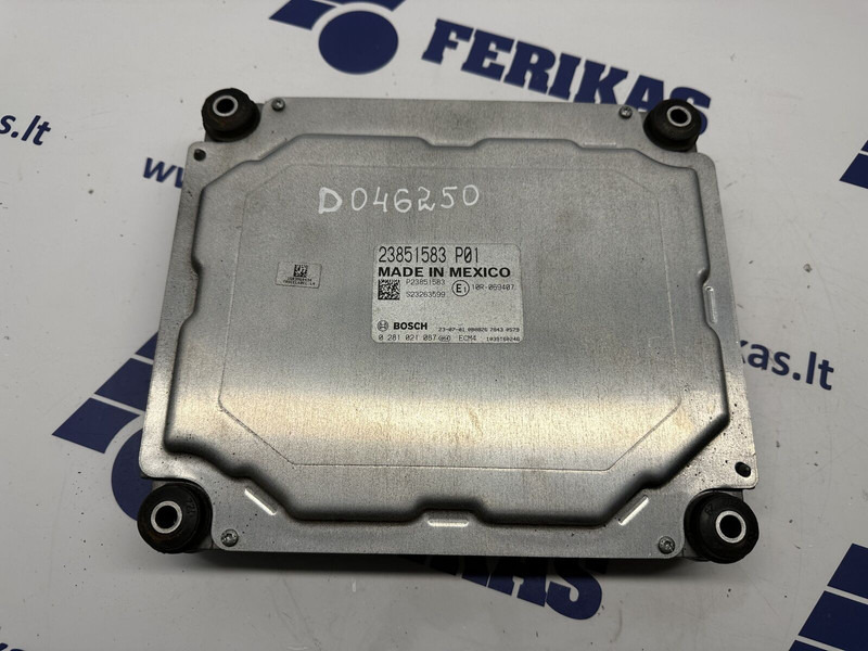 Renault engine control unit ECU - Bloc de gestion pour Camion: photos 1 Renault engine control unit ECU - Bloc de gestion pour Camion: photos 1