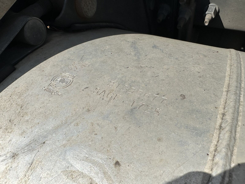 Renault fuel tank 480L - Réservoir de carburant pour Camion: photos 5 Renault fuel tank 480L - Réservoir de carburant pour Camion: photos 5