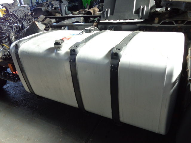 Scania complete with brackets and fuel pump (WORLDWIDE - Réservoir de carburant pour Camion: photos 1 Scania complete with brackets and fuel pump (WORLDWIDE - Réservoir de carburant pour Camion: photos 1