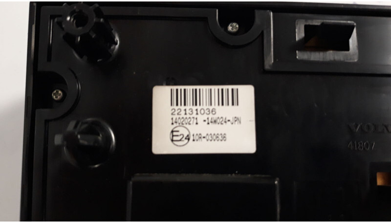 Volvo Radio control unit !! (WORLDWIDE DELIVERY) - Panel de instrumentos pour Camion: photos 3 Volvo Radio control unit !! (WORLDWIDE DELIVERY) - Panel de instrumentos pour Camion: photos 3
