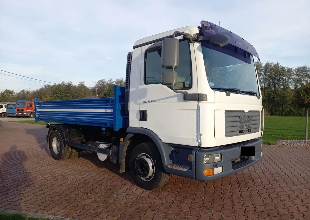 MAN TGL 12 210 EURO 4 !!! - Camion benne: photos 4 MAN TGL 12 210 EURO 4 !!! - Camion benne: photos 4