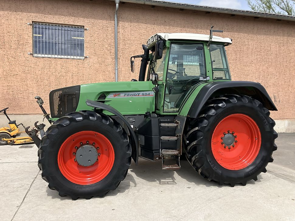 Türpisch Landmaschinen
Herr Christian Türpisch - - Tracteur agricole: photos 5 Türpisch Landmaschinen
Herr Christian Türpisch - - Tracteur agricole: photos 5