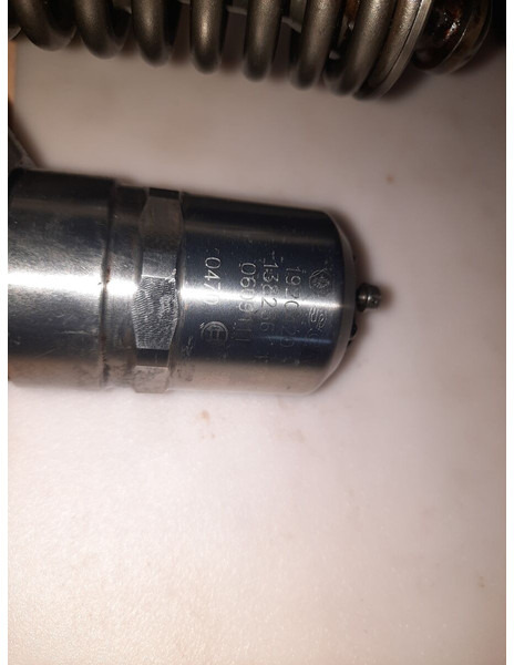 MAN мерседес -192NN9 - Filtre à carburant: photos 5 MAN мерседес -192NN9 - Filtre à carburant: photos 5