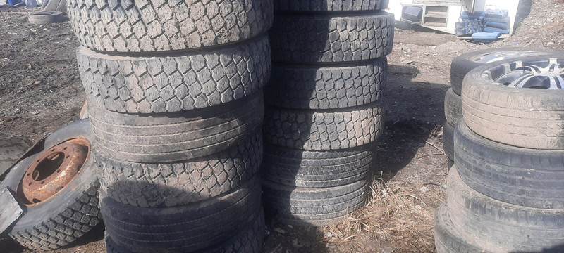 Michelin 295*80R22.5 255*70 \ 275*70* 265\70R19.5 - Pneu pour Camion: photos 5 Michelin 295*80R22.5 255*70 \ 275*70* 265\70R19.5 - Pneu pour Camion: photos 5