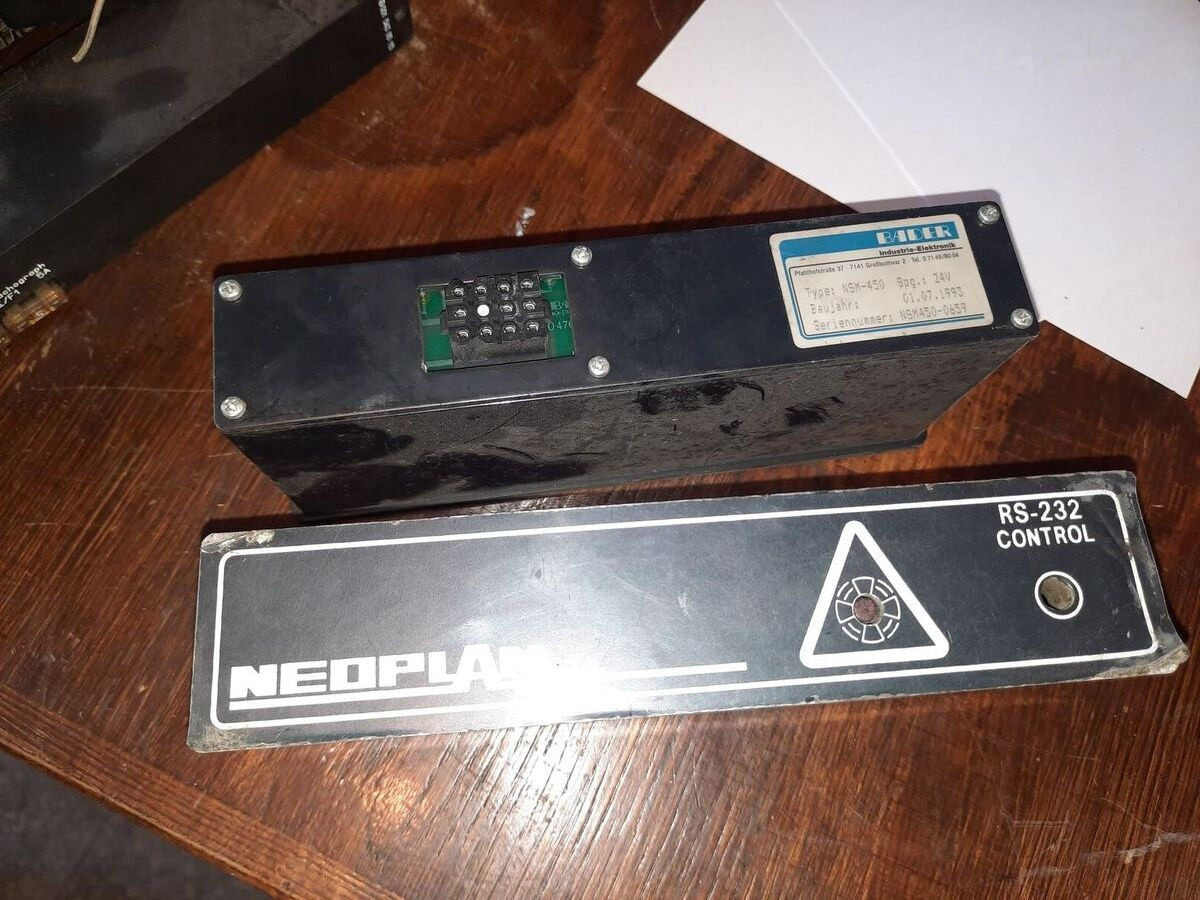 Neoplan RS-232 / NSM-450 Neoplan - Bloc de gestion pour Bus: photos 1 Neoplan RS-232 / NSM-450 Neoplan - Bloc de gestion pour Bus: photos 1