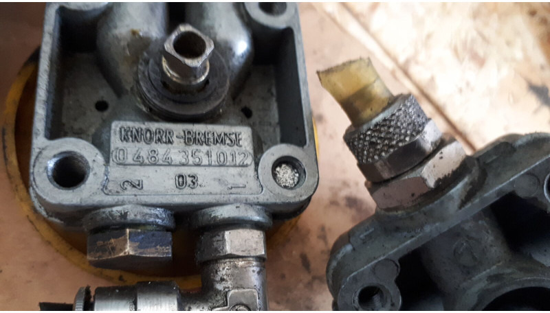 Wabco Volvo - Pièces de rechange: photos 5 Wabco Volvo - Pièces de rechange: photos 5