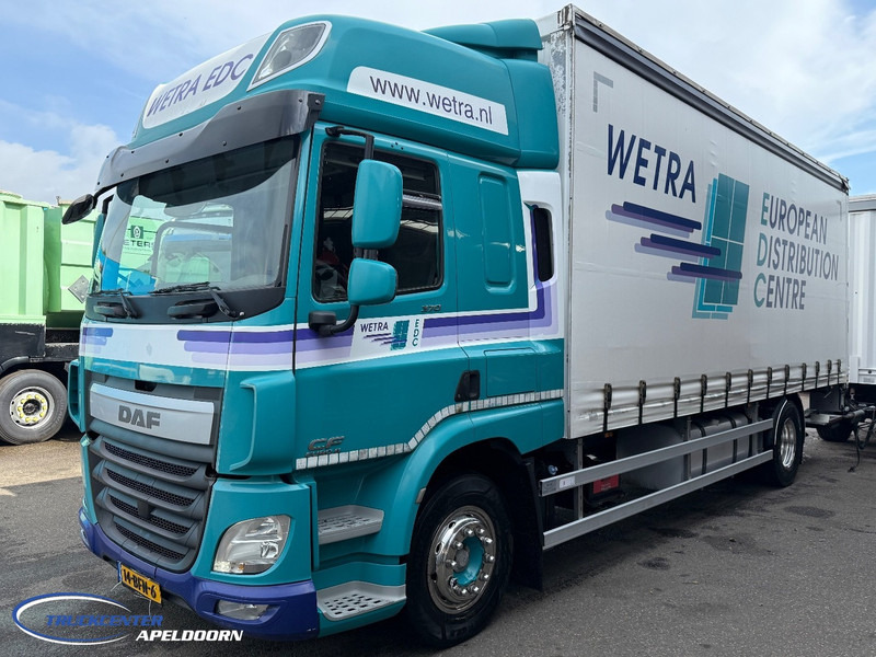 DAF CF 370 FA Space Cab, Sliding roof, Loading lift, Euro 6 - Camion à rideaux coulissants: photos 3 DAF CF 370 FA Space Cab, Sliding roof, Loading lift, Euro 6 - Camion à rideaux coulissants: photos 3